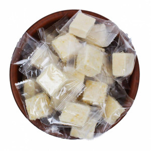 Кокос конфетка (кубики) уп-500гр (Лидер)